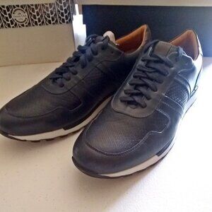 NIB Navy Napa Leather Men's Casual Shoe Sneaker 9 MSRP $120